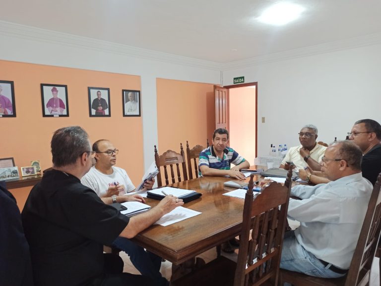 Coordenação de Pastoral se reúne para encaminhamentos e celebrações dos 40 anos da Diocese de Guanhães